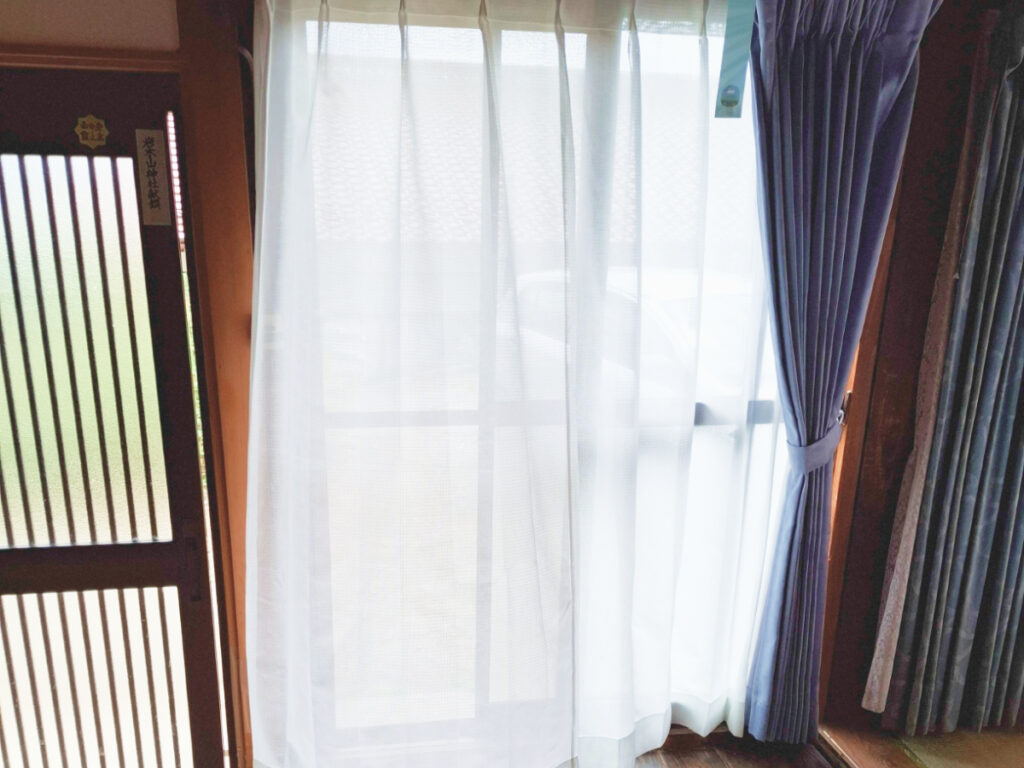 カーテンの設置